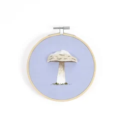 DMC Broderikit Prince Mushroom – allt för att brodera en svamp med 3D-effekt, Ø12,5 cm