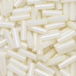 TOHO Beads Japan TOHO-pärlor bugle, avlånga glaspärlor 6 mm creme | Glaspärlor