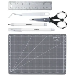 Panduro Hobby Verktygskit för pappershobby – skärmatta, kniv, pincett, fals, linjal och sax